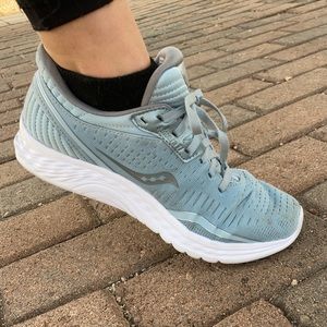 Saucony women’s running shoe kinvara 11